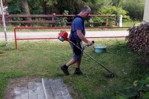 BRIGÁDA SEKÁNÍ TRÁVY, DŘÍVÍ A ÚKLID HASIČÁRNY - 26.7.2018